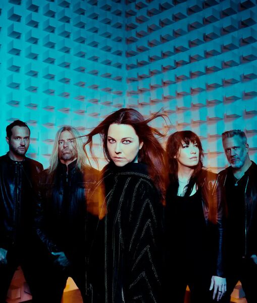 File:EvanescenceBand2026.jpeg